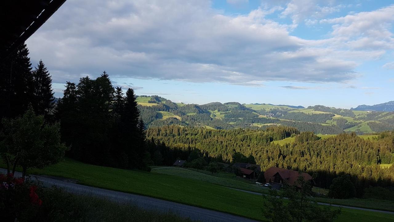 B&B Kraettli Eggiwil Bagian luar foto